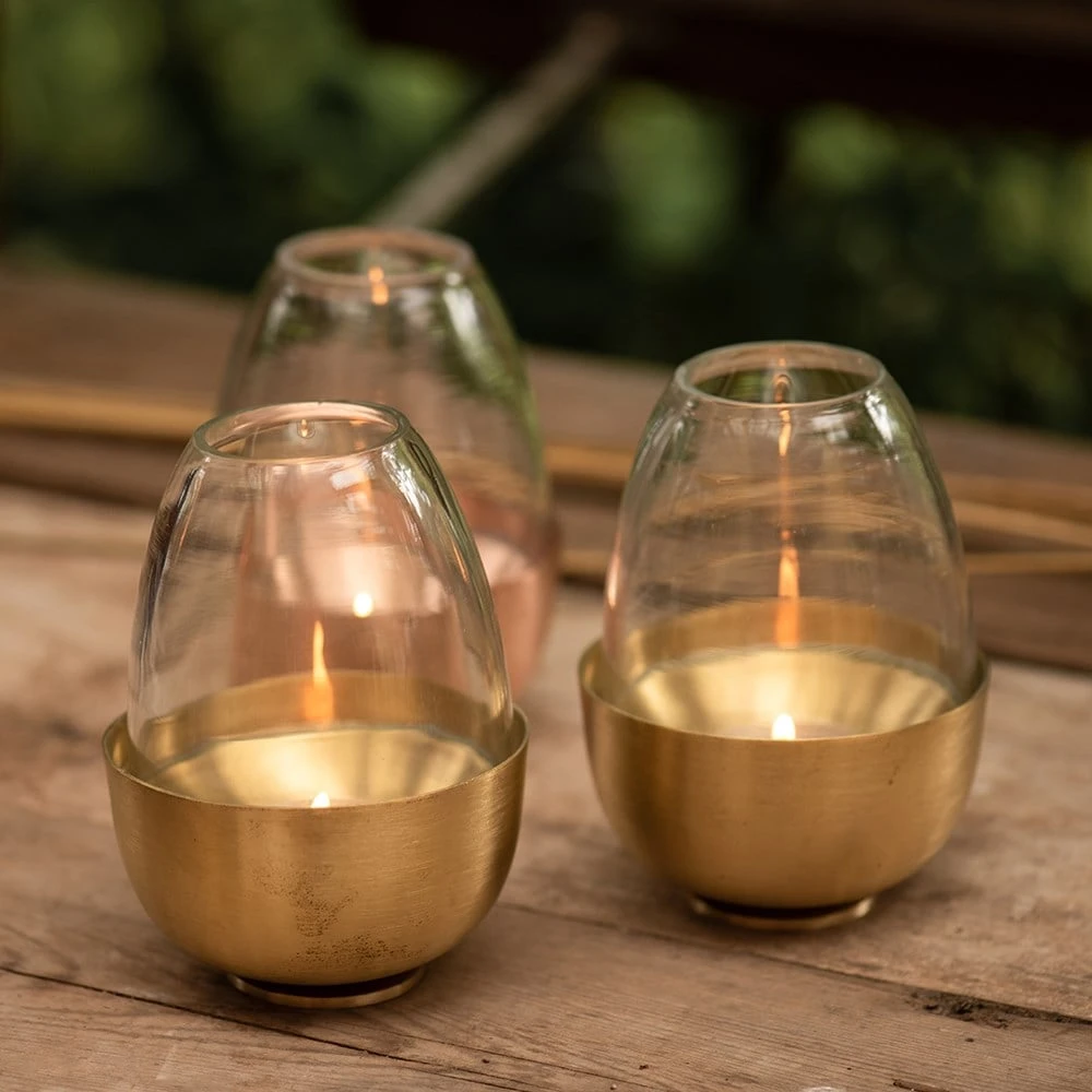 Tulip Tealight Holder - Brass 6 Tulip Tealight Holder - Brass - Image 6